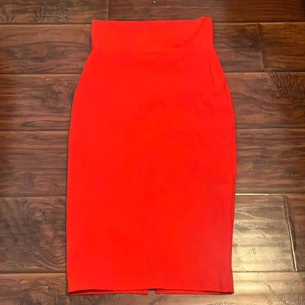 Bebe Coral Fitted Midi Skirt Feminine Contemporary Event Festival Bodycon
